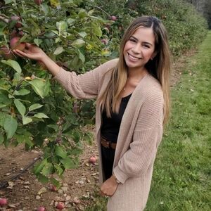 Meet your Posher, Lynda